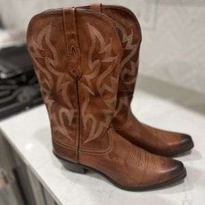 Nocona Cowboy Boots NWT Size 10B.